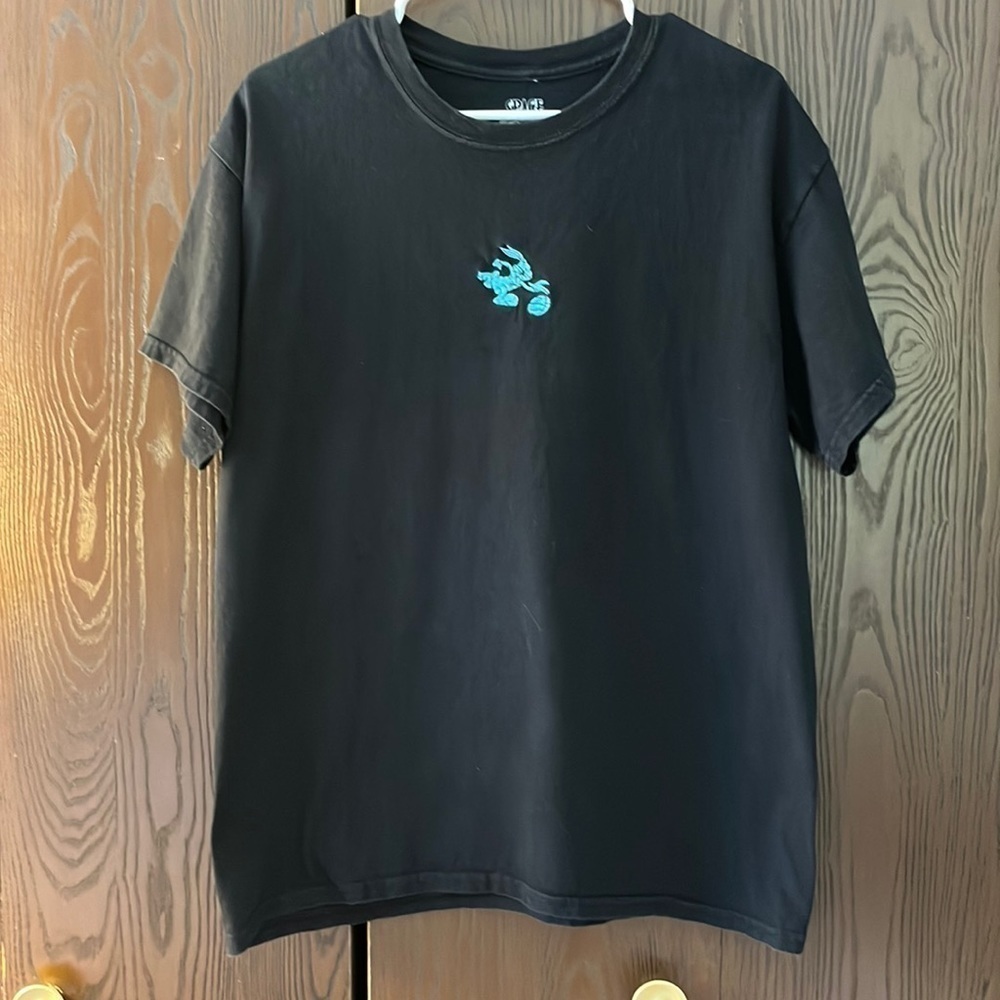 Space Jam Bugs Bunny with a basketball black shirt. Size Large